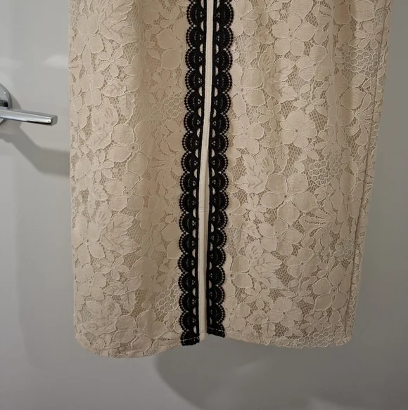 Little Mistress Women's Cream & Black Lace Midi Dress (Size US 2) - Picture 4 of 9